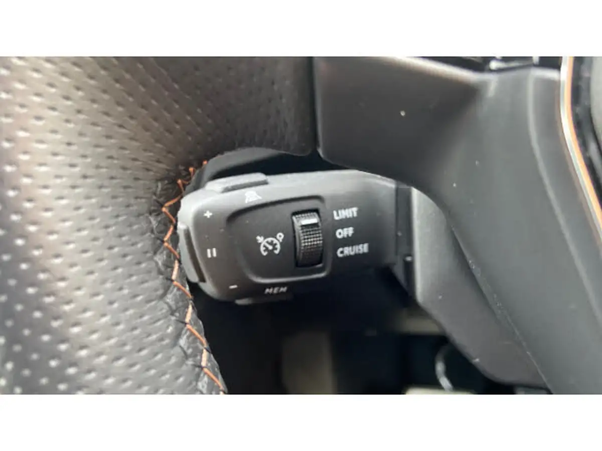 2022-peugeot-3008-suv-12-puretech-gt-premium-big-25