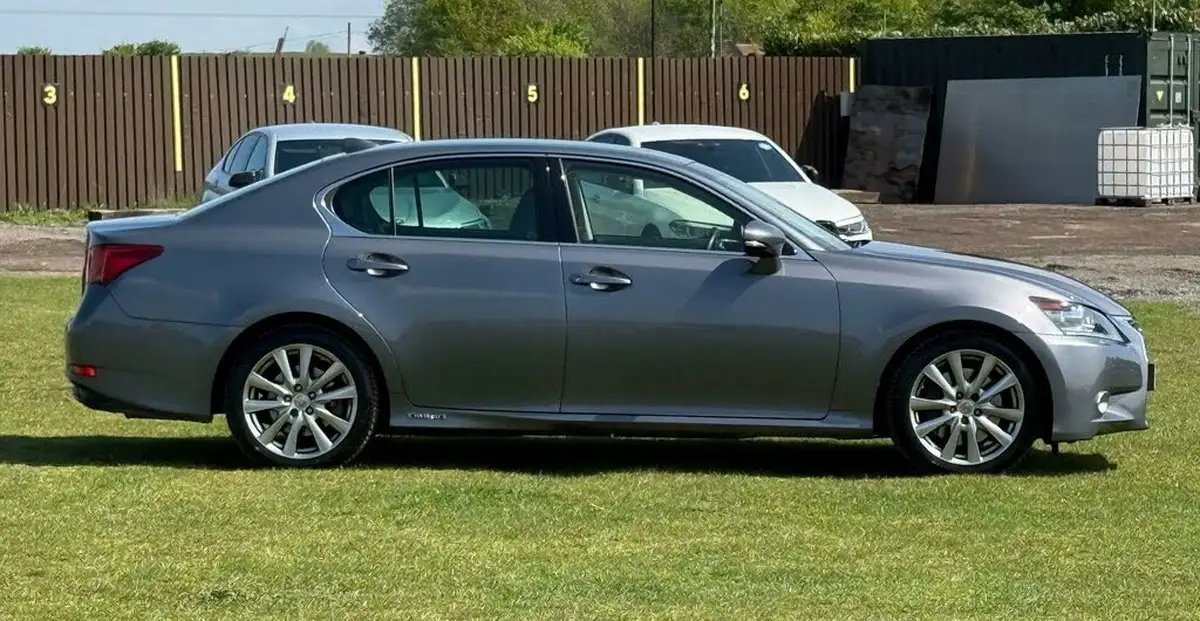2015-lexus-gs-300h-25-luxury-big-9