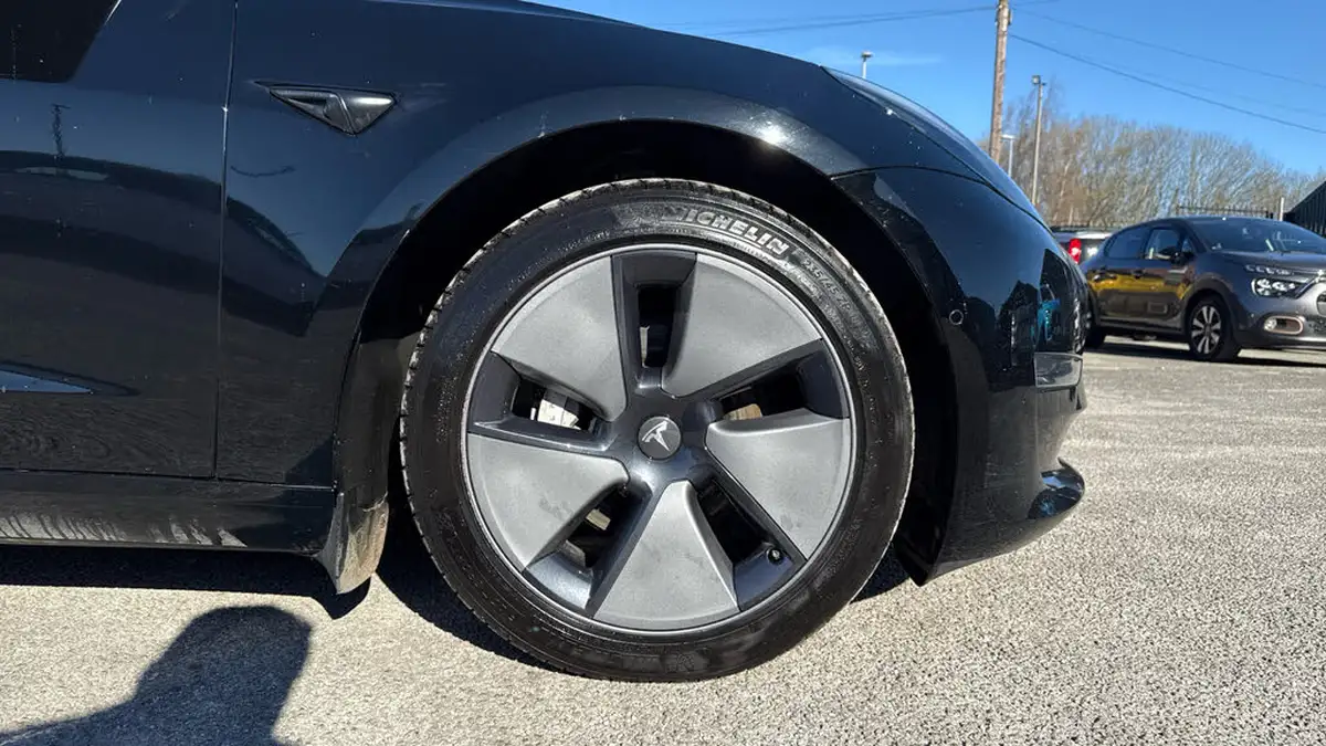 2021-tesla-model-3-e-long-range-4x4-big-19