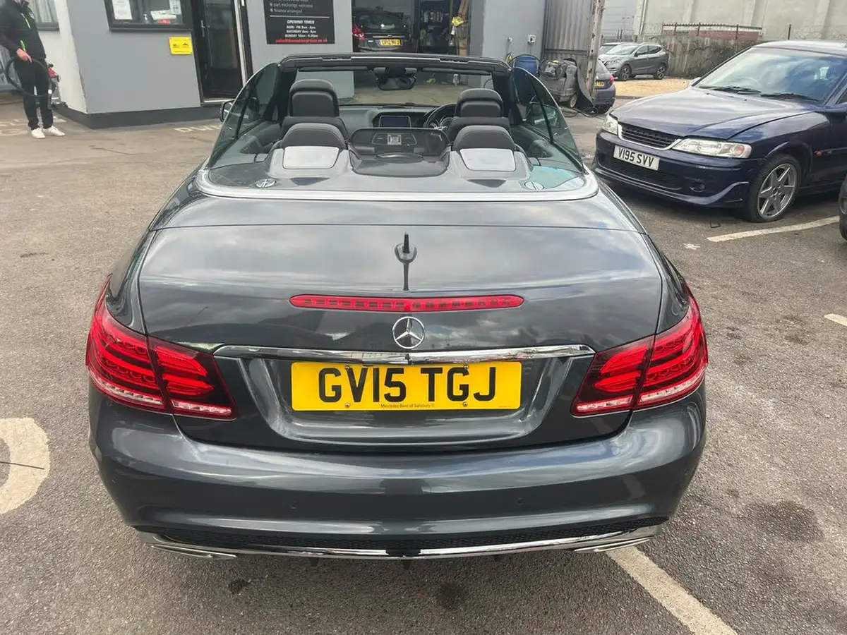 2015-mercedes-benz-e-class-30cdi-e350-amg-line-258ps-premiumss-cabriolet-2d-big-15