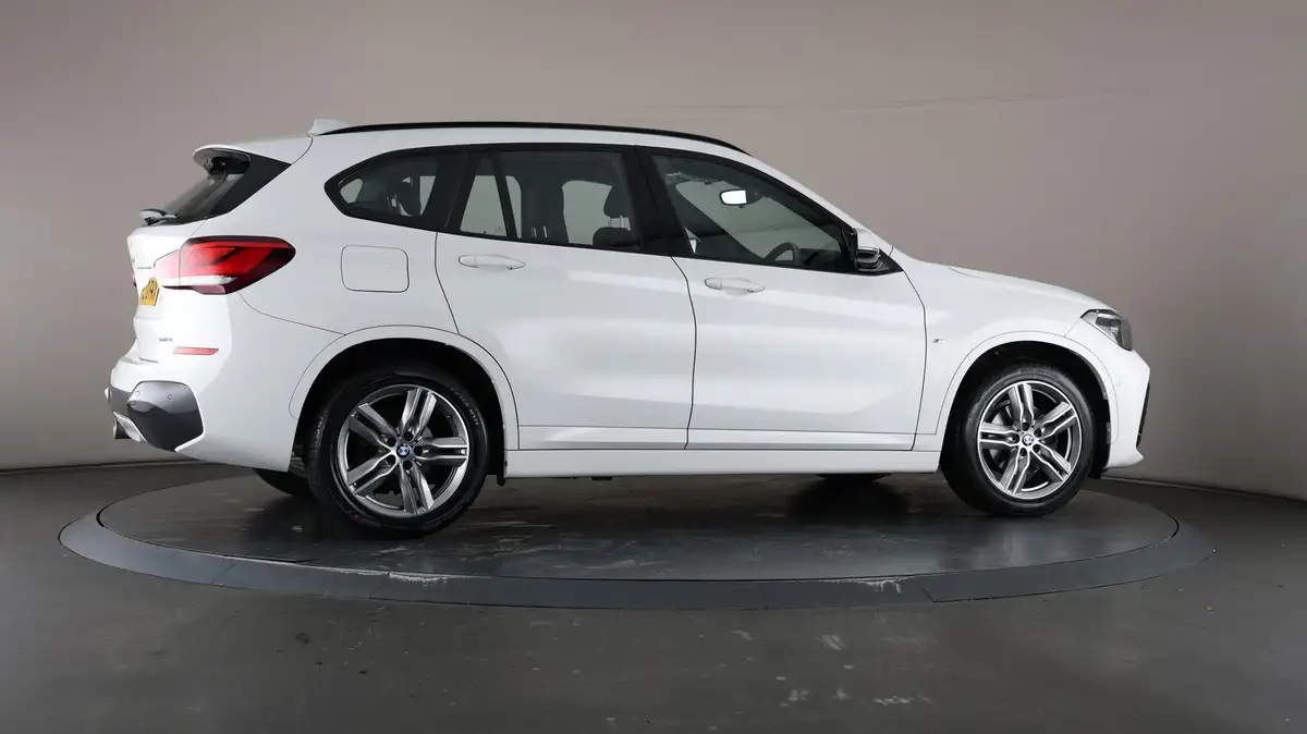 2020-bmw-x1-15-sdrive18i-m-sport-dct-big-57