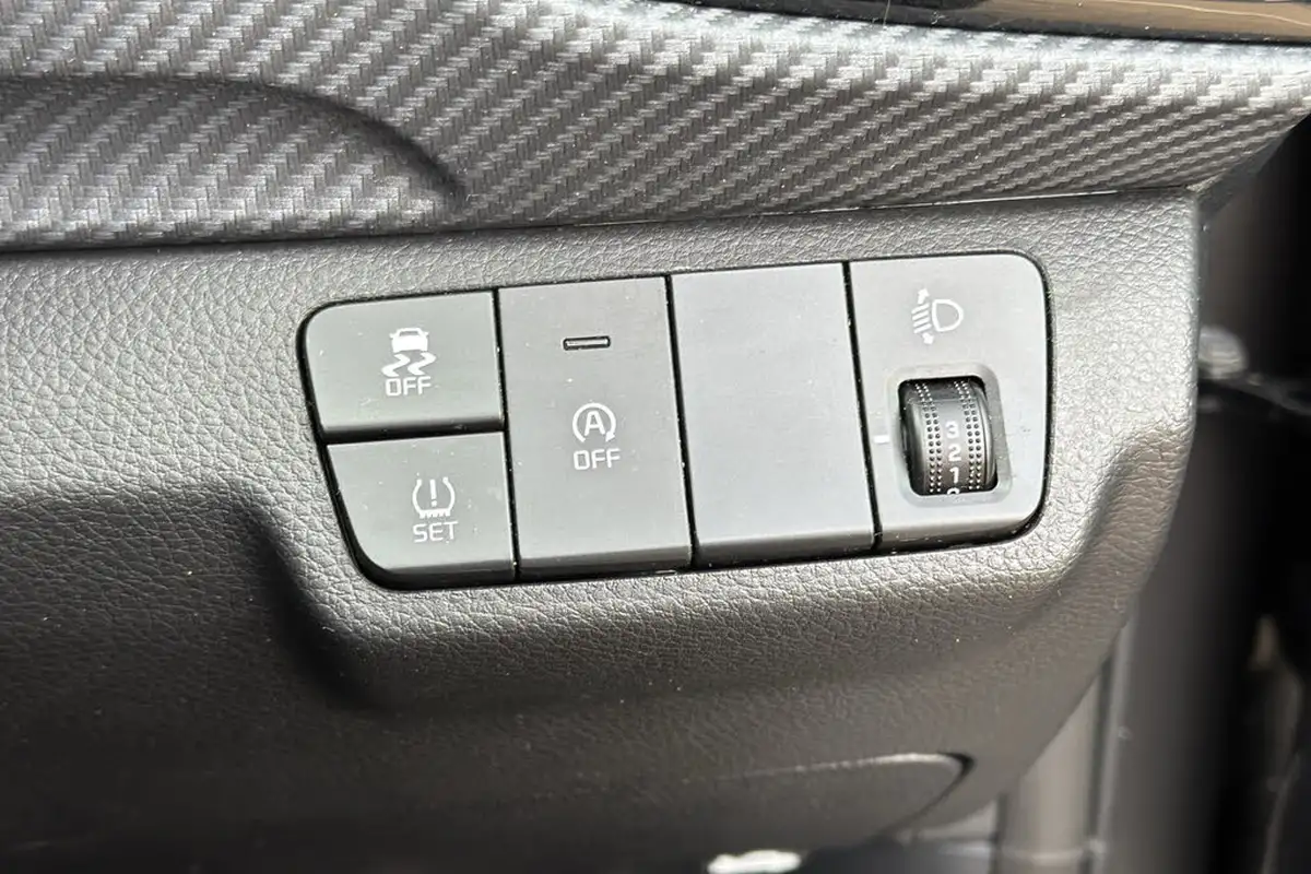 2024-kia-stonic-10-t-gdi-gt-line-s-98bhp-big-23