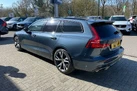 2021-volvo-v60-20-b4-r-design-small-8
