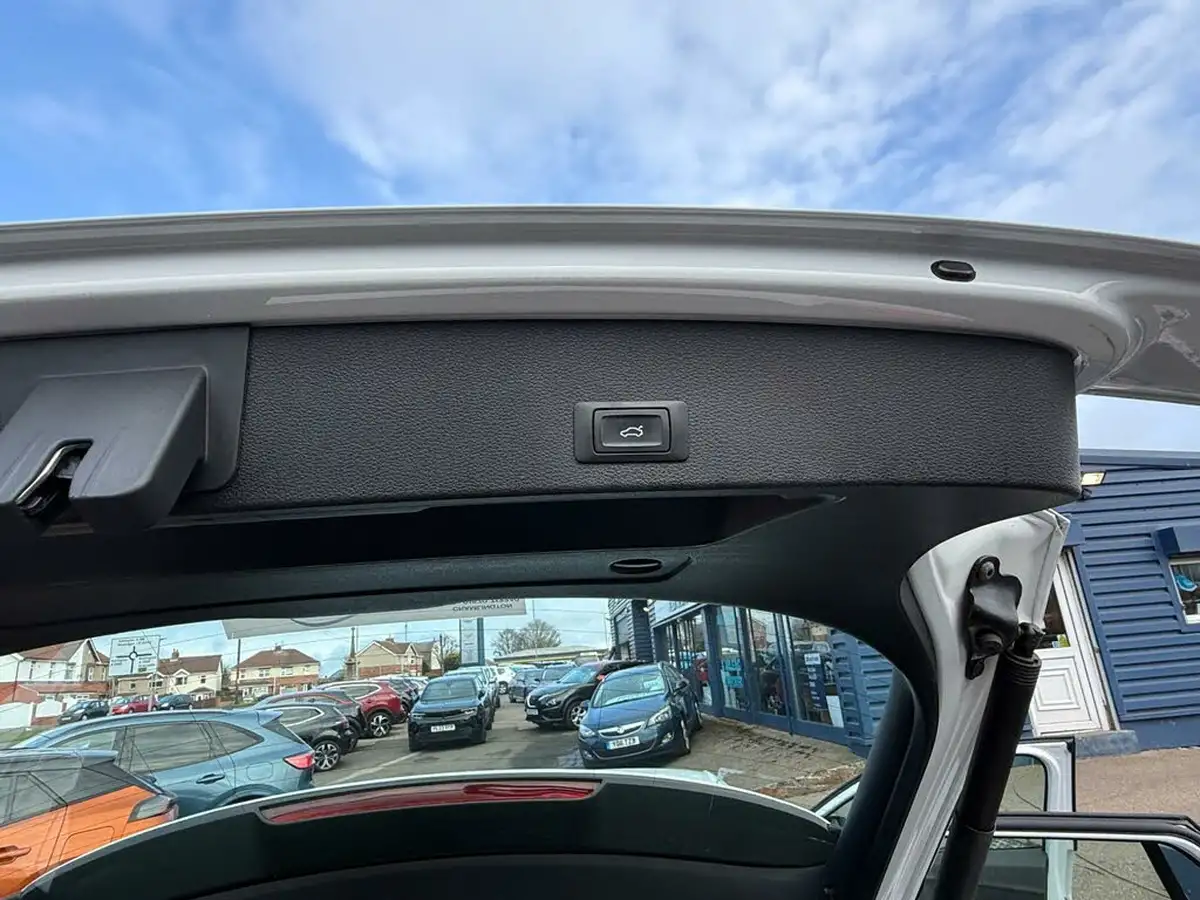 2019-audi-q2-16-30-tdi-sport-s-tronic-big-9