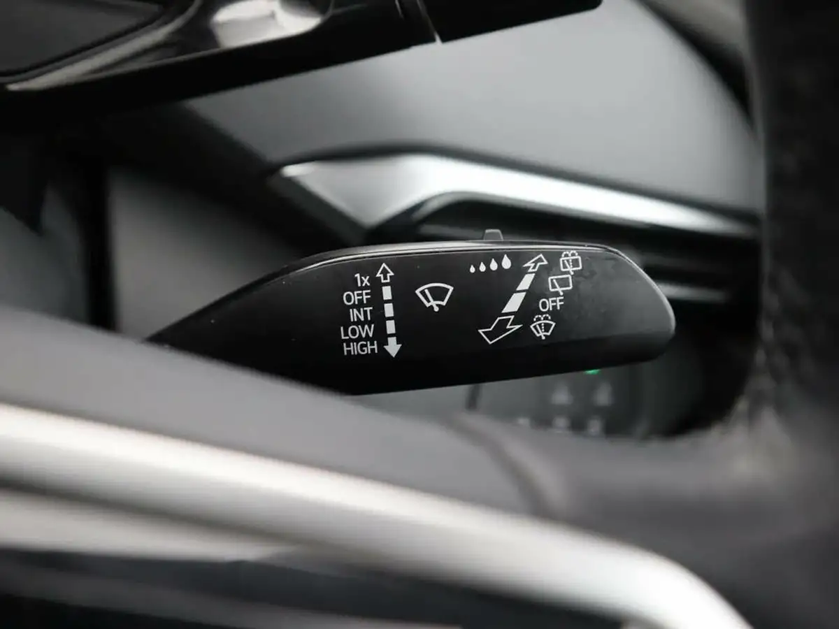 2022-volkswagen-id4-e-life-148ps-52kwh-pure-performance-big-21