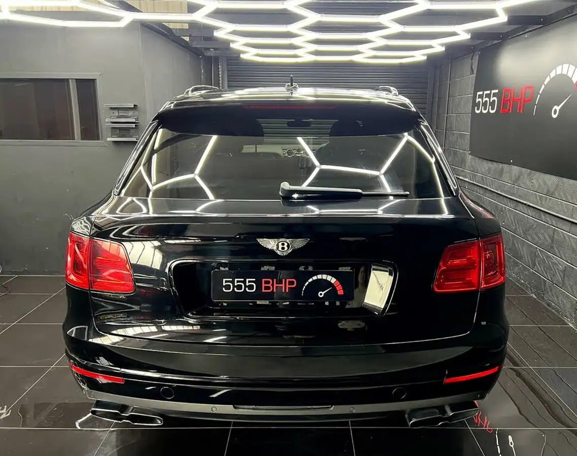 2018-bentley-bentayga-40-v8-big-7