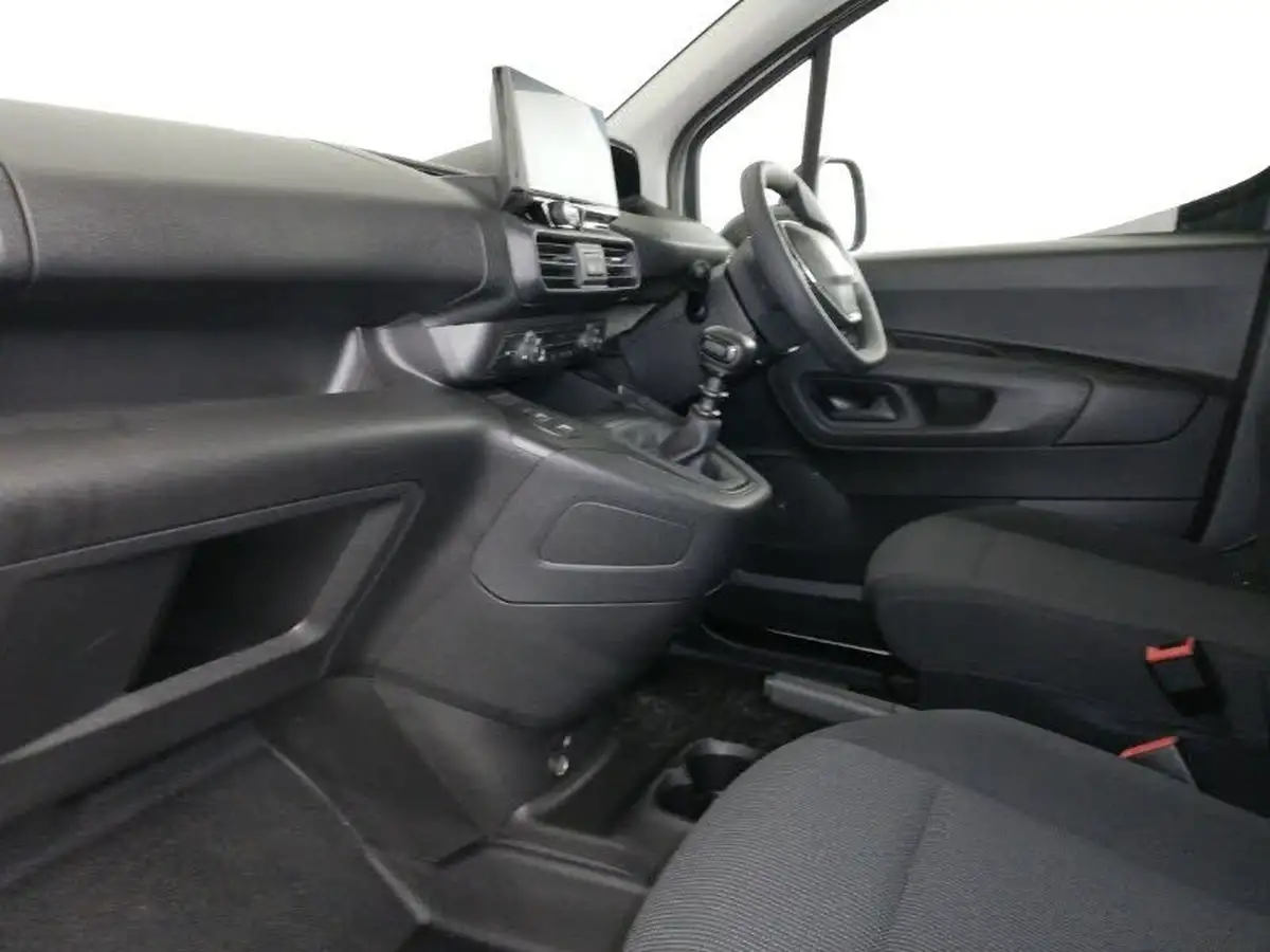 2024-peugeot-partner-15-bluehdi-professional-100pseu6d-big-4