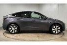 2023-tesla-model-y-e-rwd-small-3