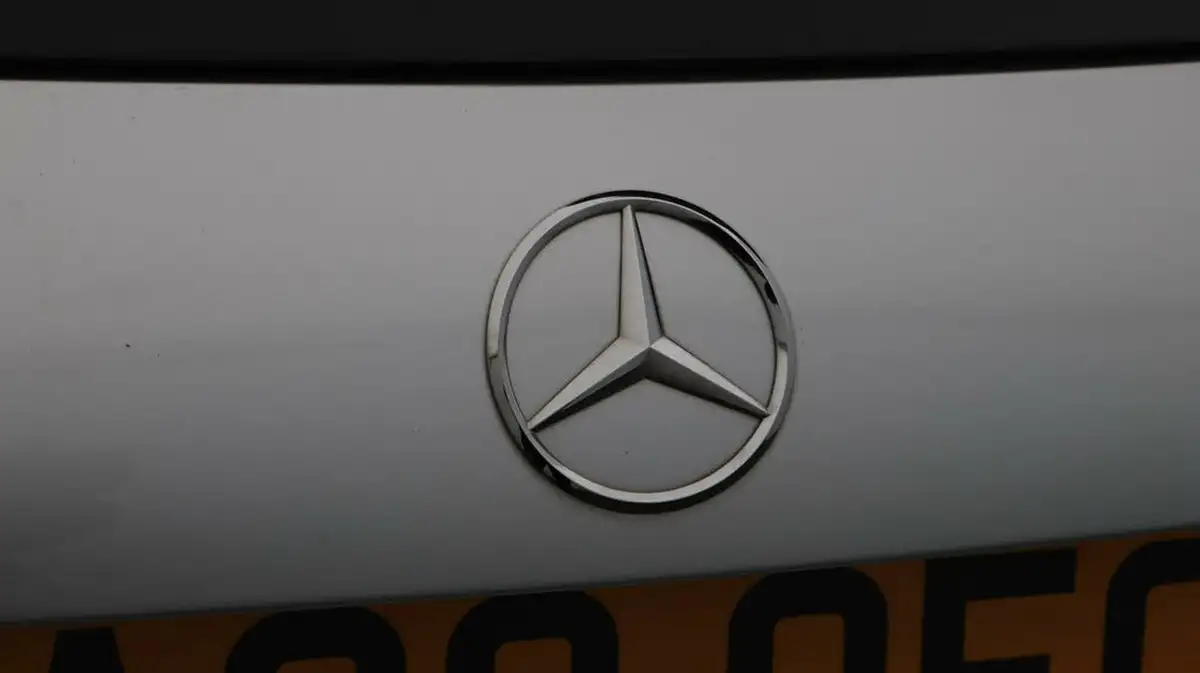 2020-mercedes-benz-a-class-13-a200-amg-line-executive-hatchback-5d-7g-dct-big-21