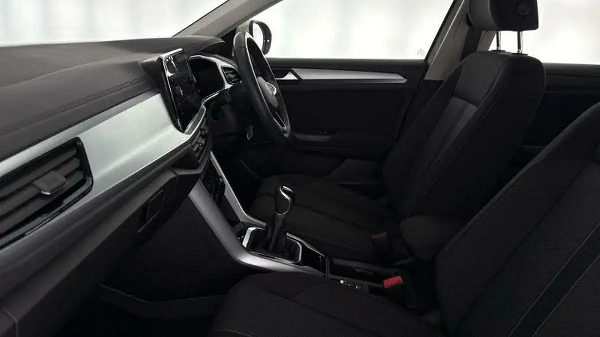 2022-volkswagen-t-roc-10-tsi-life-big-38