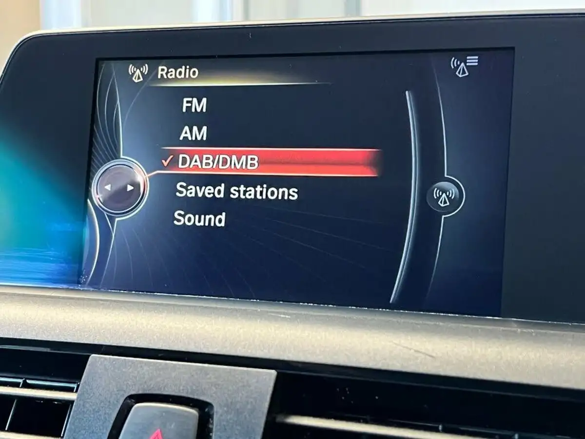 2014-bmw-2-series-20-220i-m-sport-coupe-2d-big-33
