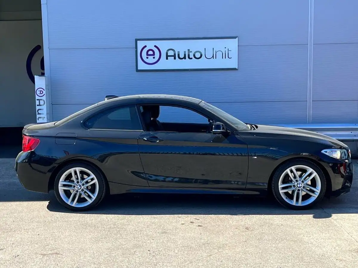 2014-bmw-2-series-20-220i-m-sport-coupe-2d-big-9