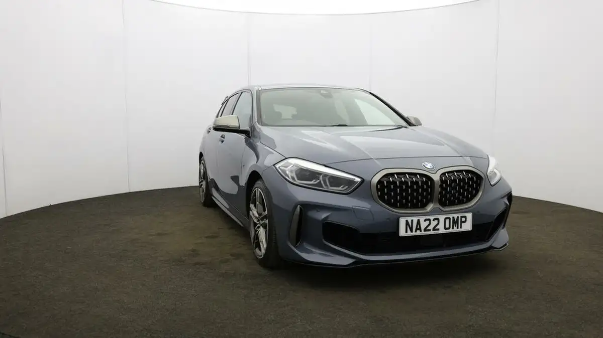 2022-bmw-1-series-20-m135i-xdrive-big-36