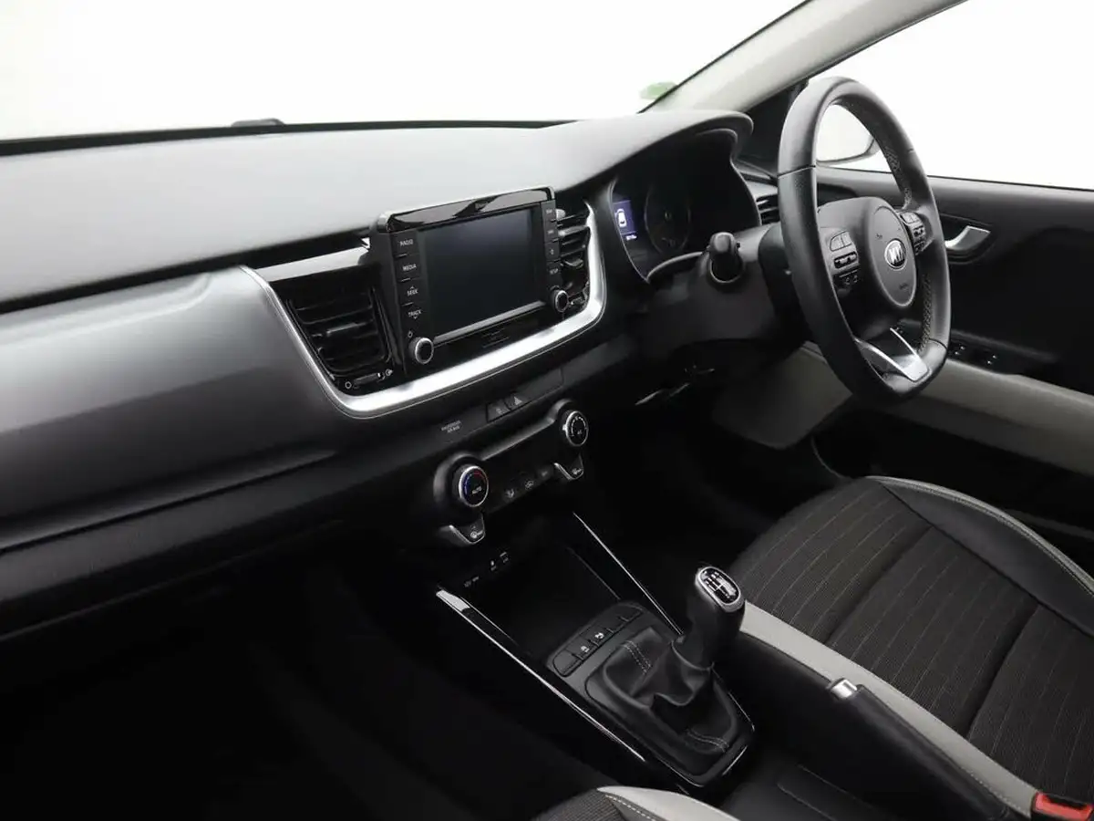 2018-kia-stonic-10-t-gdi-3-big-8