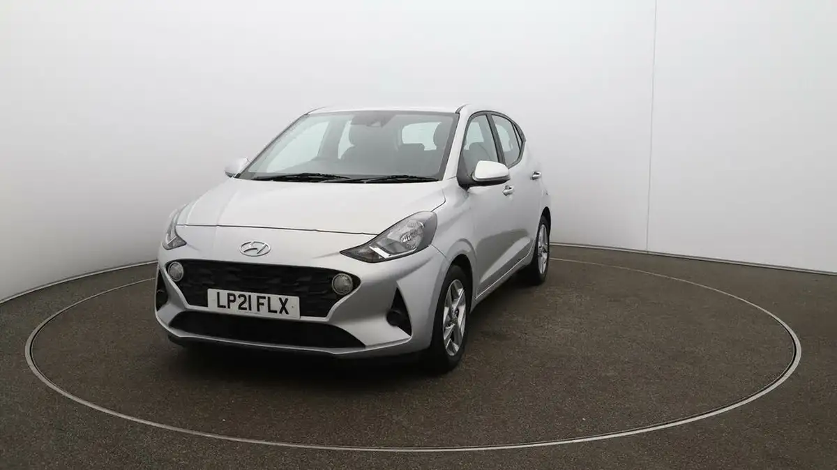 2021-hyundai-i10-10-se-connect-big-31