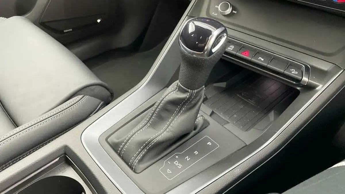 2024-audi-q3-15-35-tfsi-black-edition-station-wagon-s-tronic-big-13