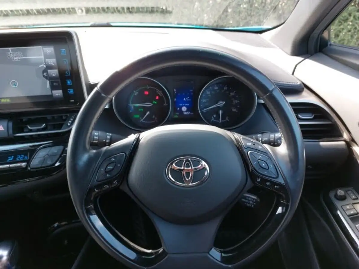 2018-toyota-c-hr-18-vvt-i-dynamic-big-16