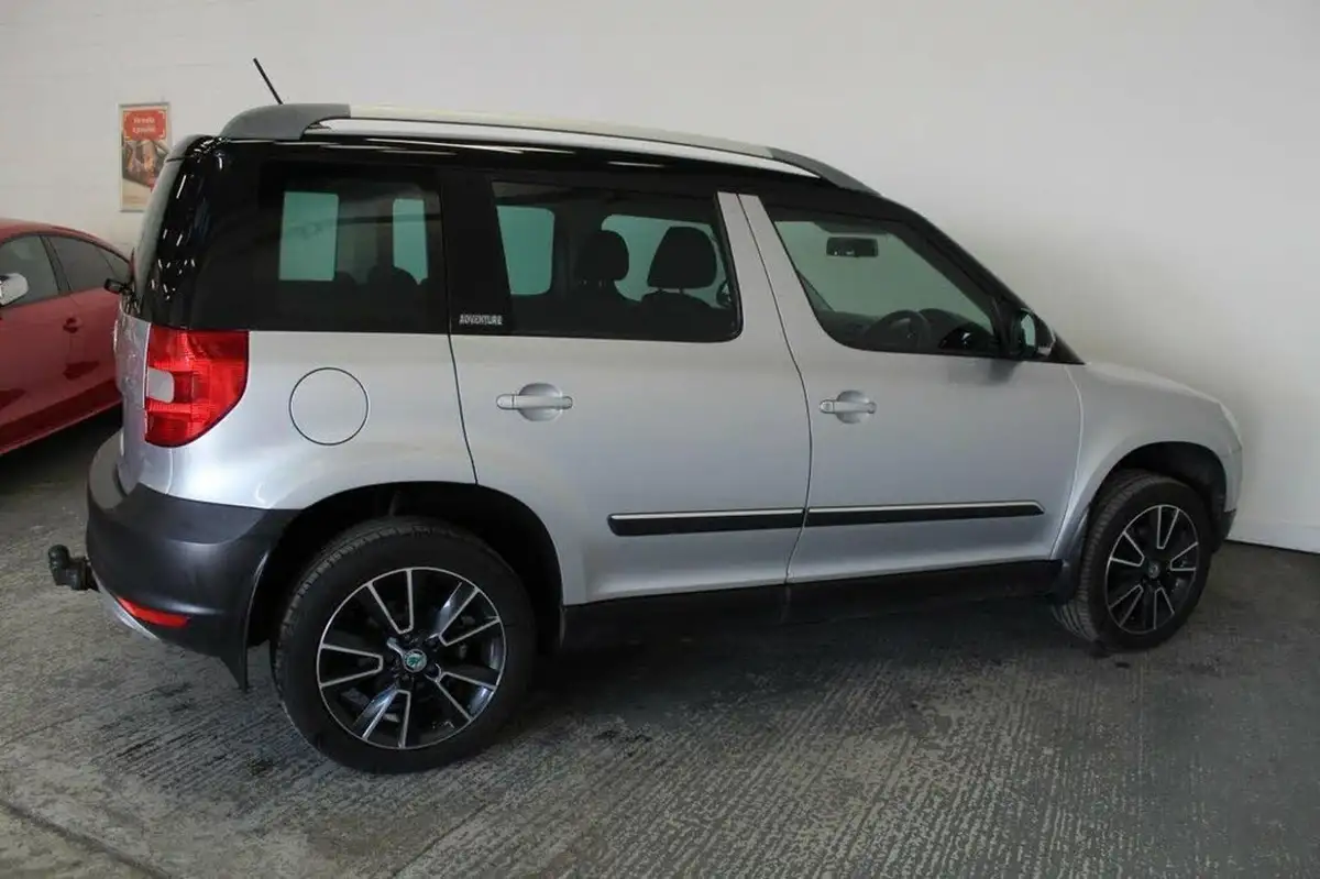 2013-skoda-yeti-20td-adventure-110bhp-big-7