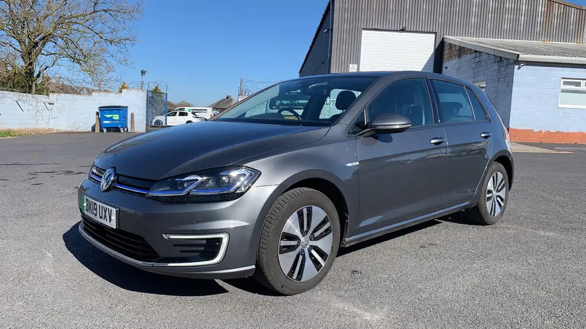 2019-volkswagen-golf-e-e-golf-big-6