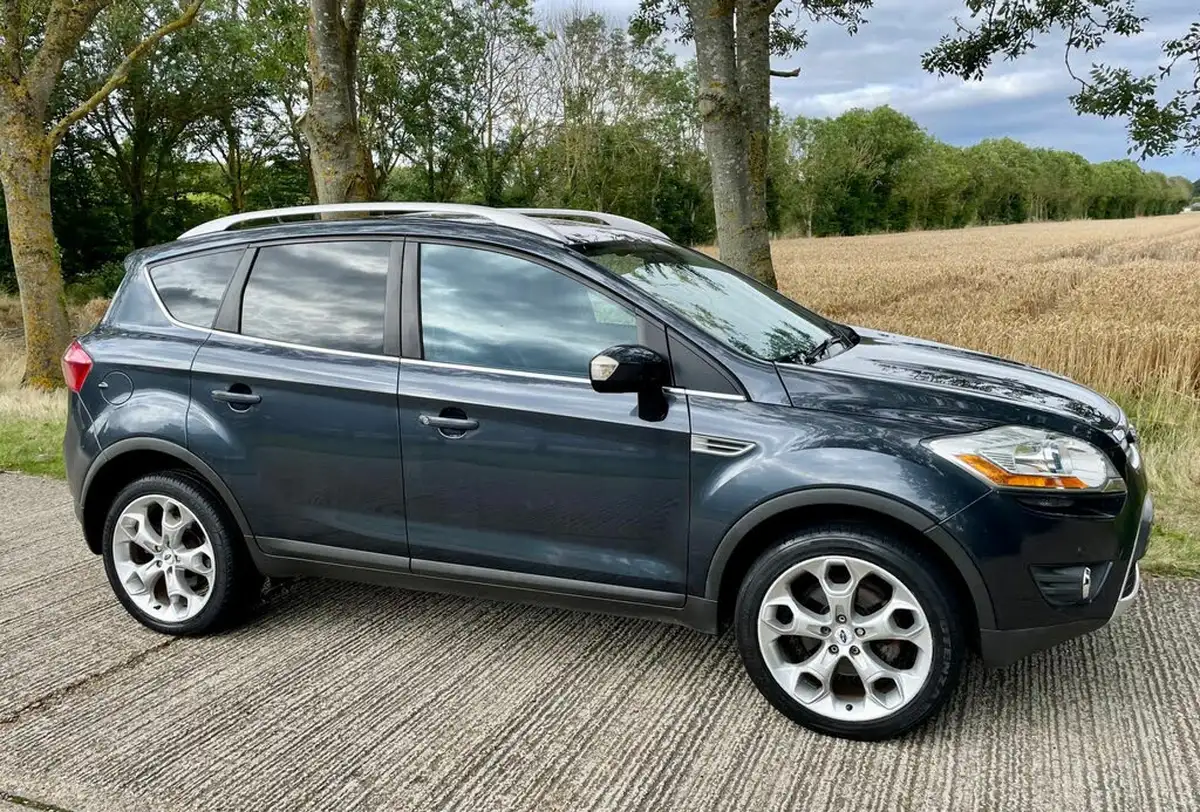 2009-ford-kuga-20td-titanium-4x4-big-12