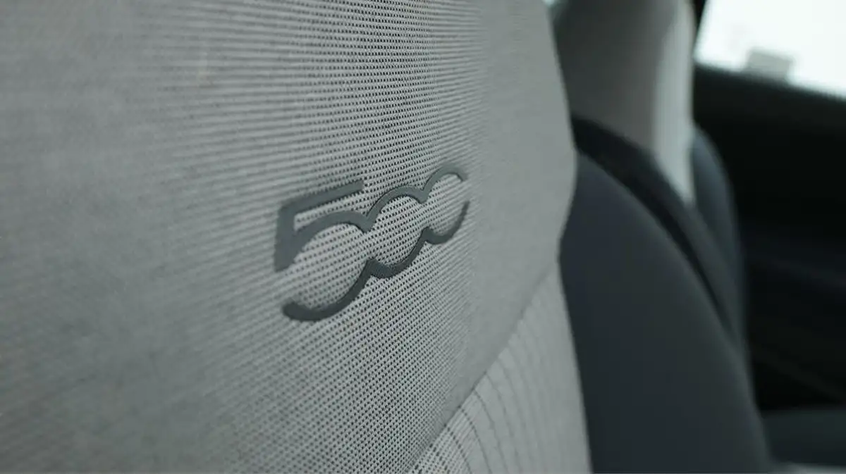 2021-fiat-500c-e-icon-big-24