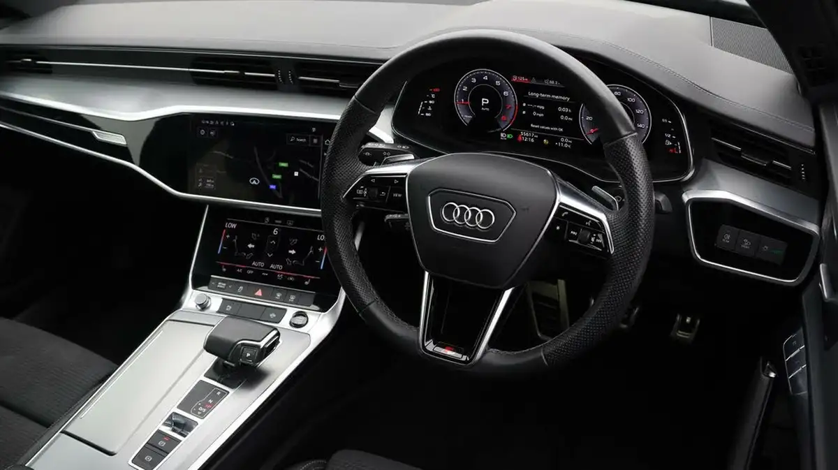 2022-audi-a6-saloon-20-40-tfsi-s-line-big-8