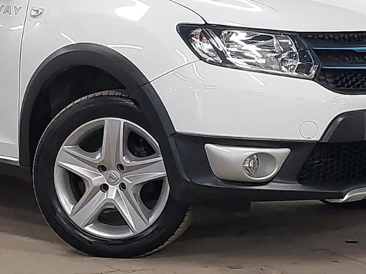 2015-dacia-sandero-stepway-15d-laureate-big-8