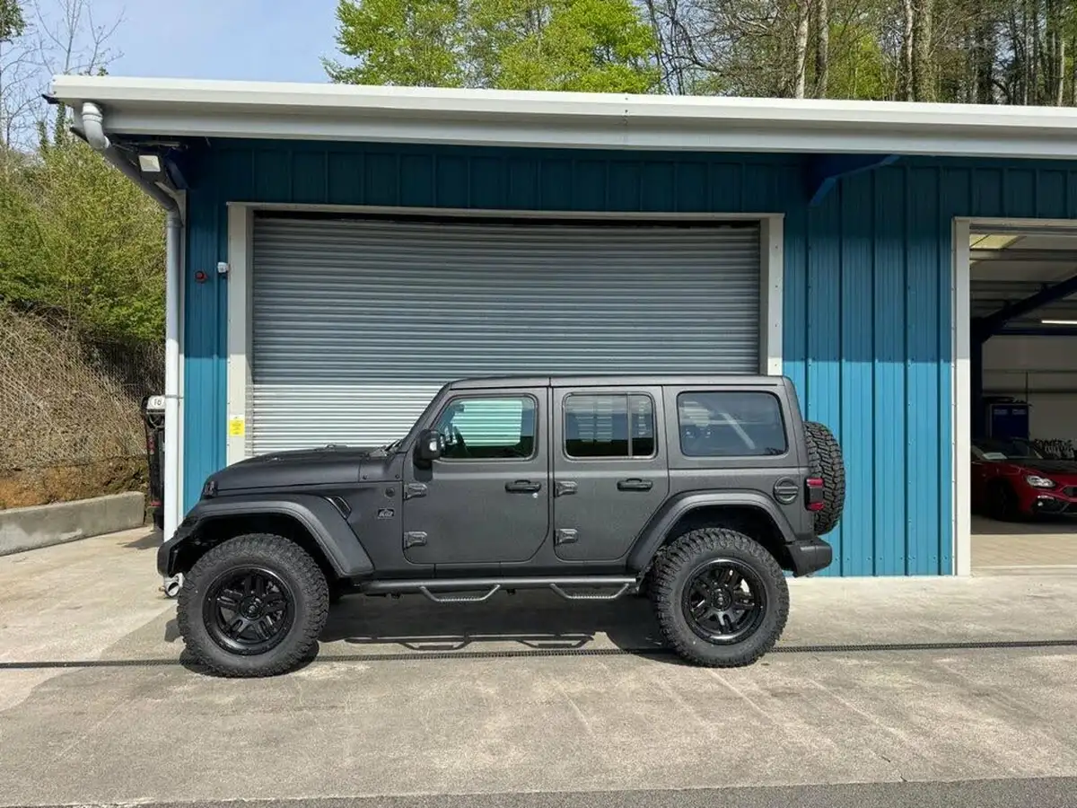 2024-jeep-wrangler-20-gme-sahara-big-39