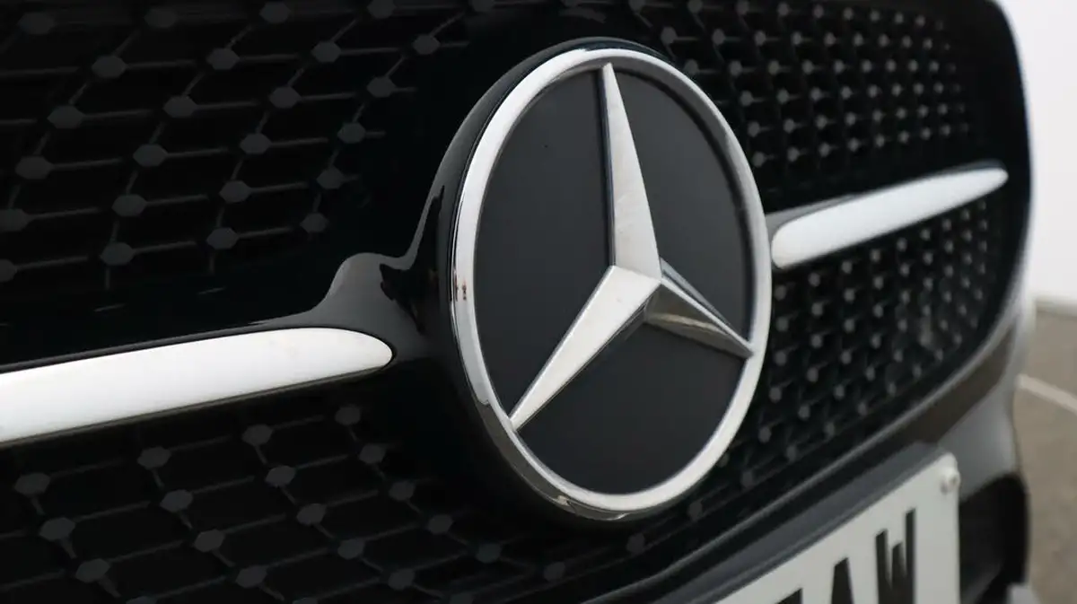 2021-mercedes-benz-a-class-13-a200-amg-line-executive-edition-saloon-4d-big-23