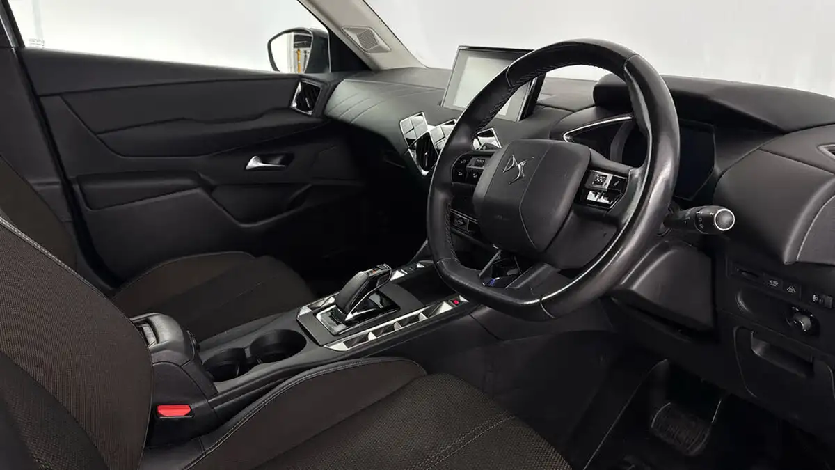 2022-ds-ds-3-crossback-e-tense-bastille-big-9