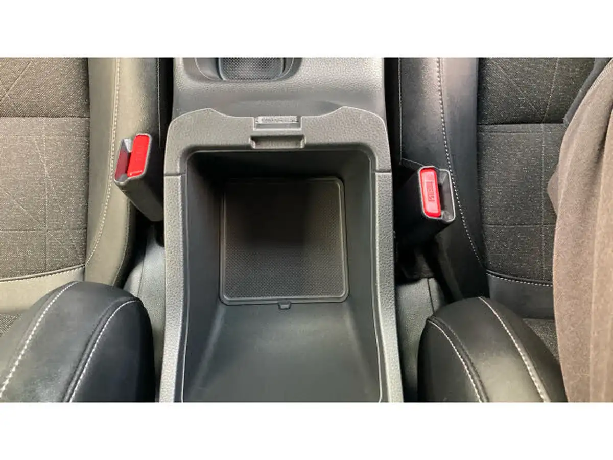 2022-honda-hr-v-15-i-mmd-advance-big-32