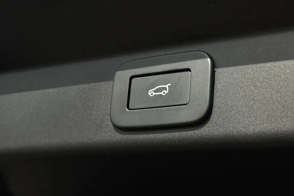 2023-land-rover-range-rover-sport-30-d300-dynamic-se-big-32