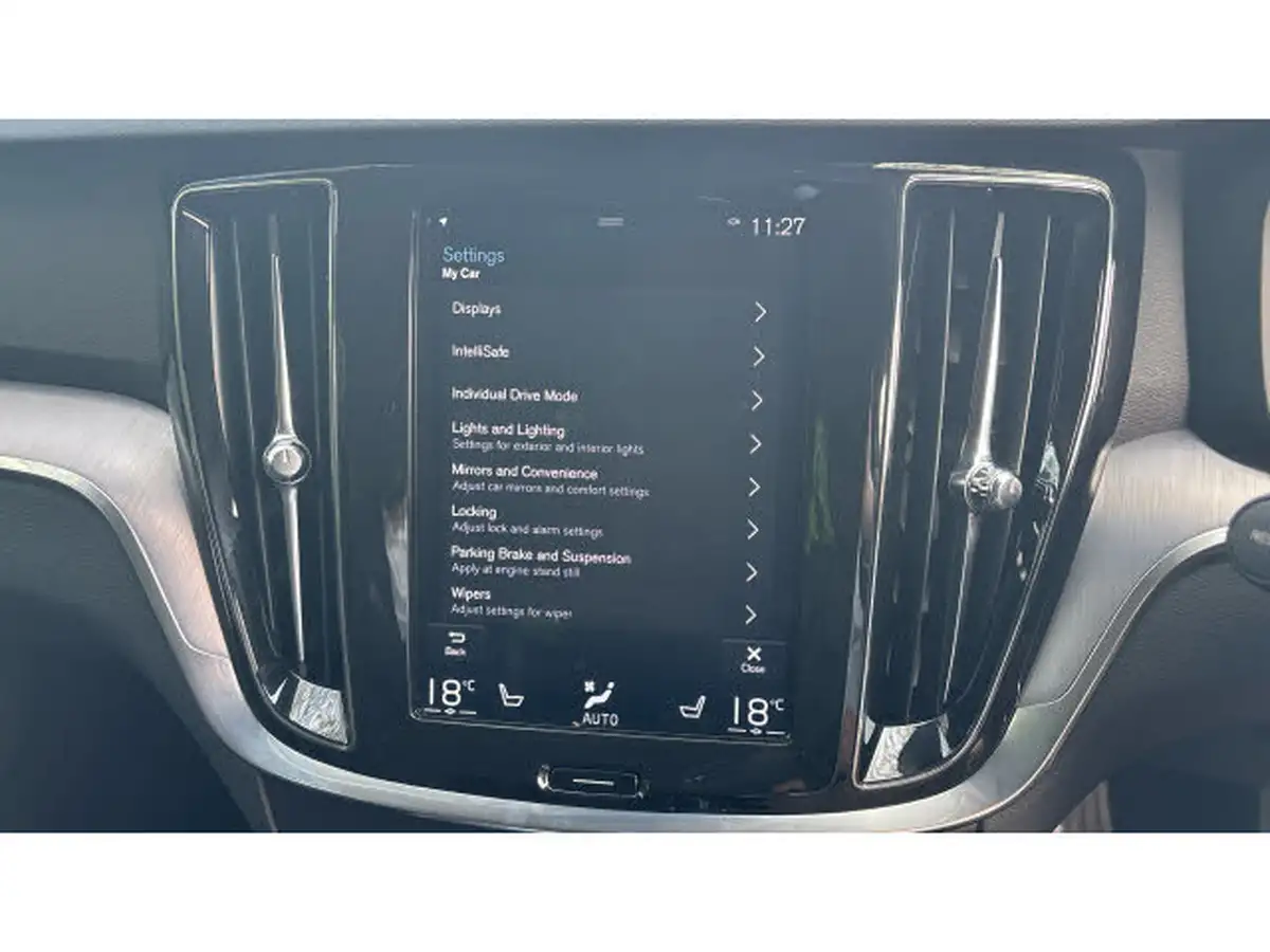 2020-volvo-v60-20-t4-momentum-plus-big-33
