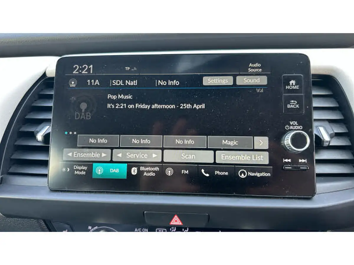 2022-honda-jazz-15-i-mmd-ex-107ps-big-32