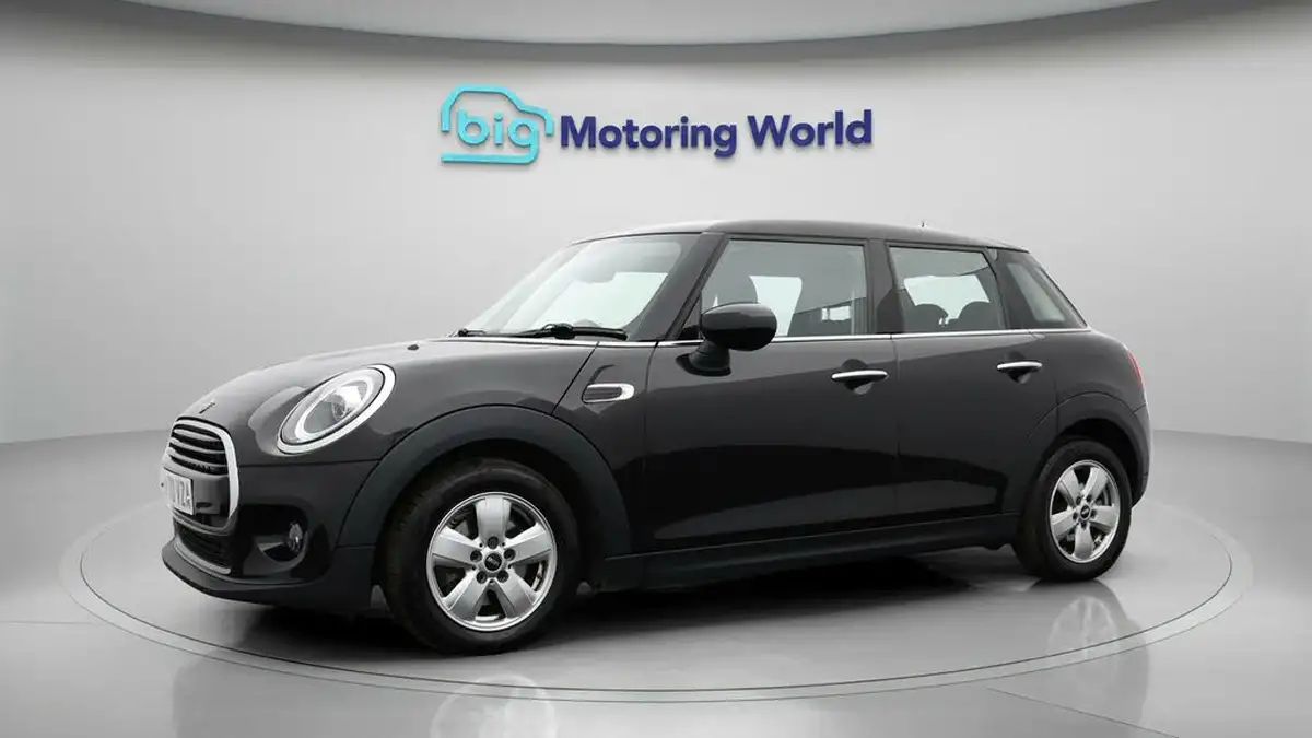 2020-mini-countryman-15-cooper-classic-big-2