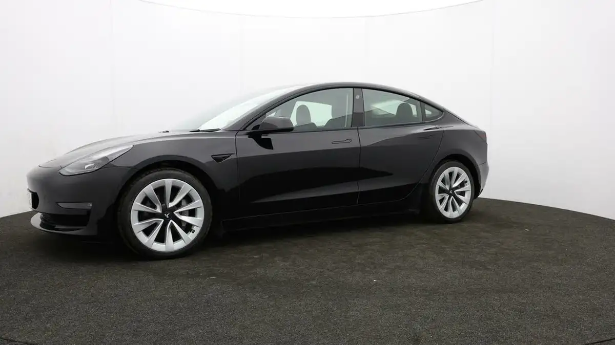 2021-tesla-model-3-e-long-range-4x4-big-56