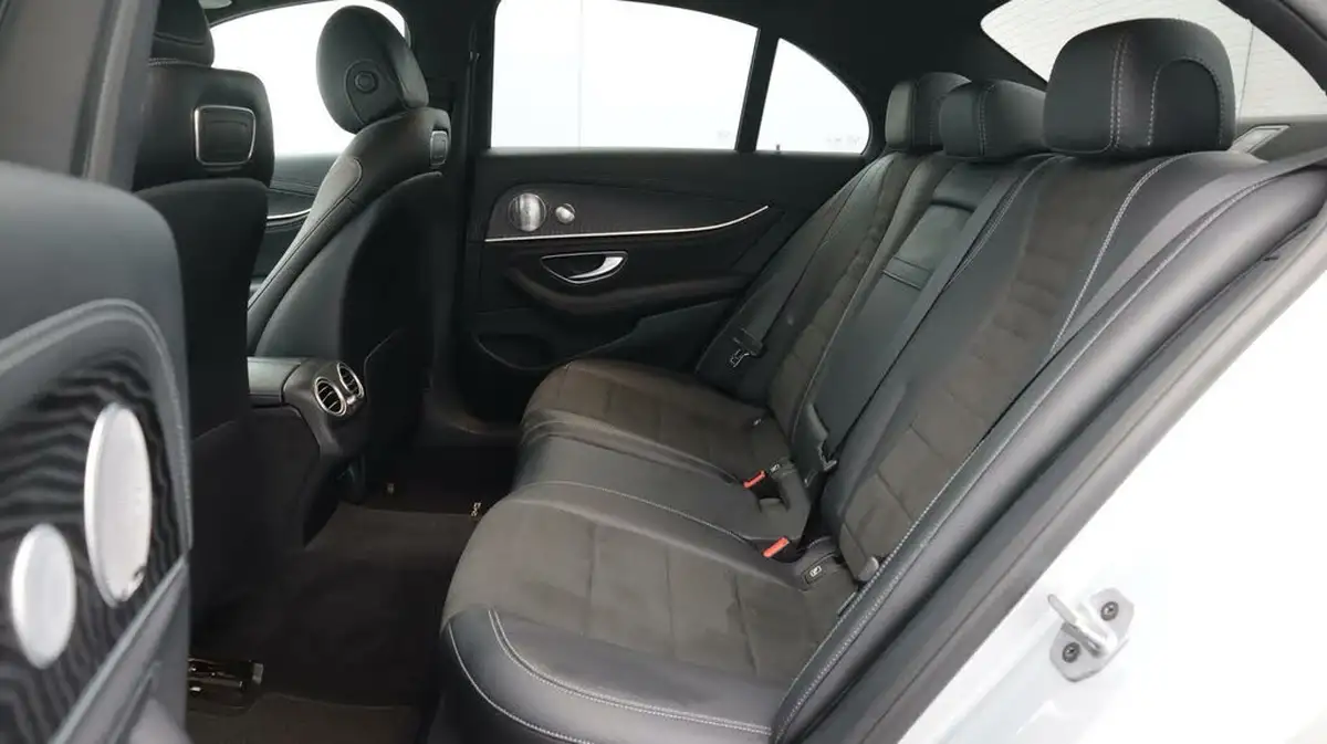 2019-mercedes-benz-e-class-20-e300e-amg-line-e300e-eq-power-premium-plus-big-16