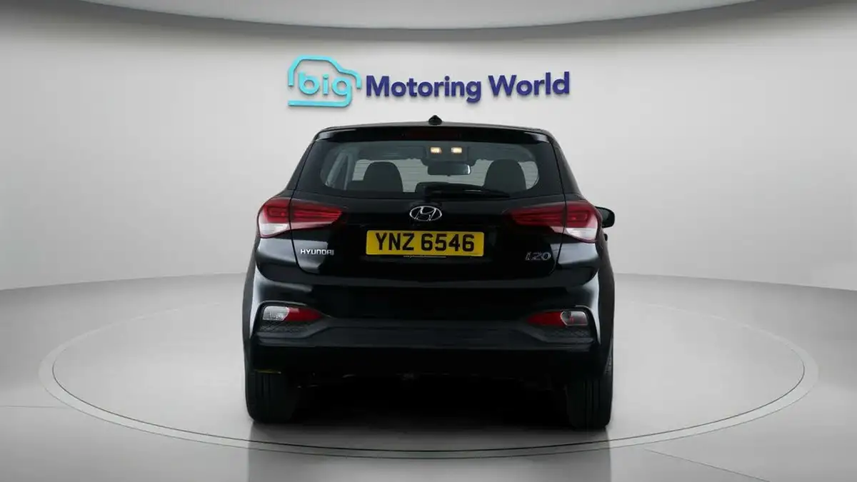 2019-hyundai-i20-12-s-connect-big-6