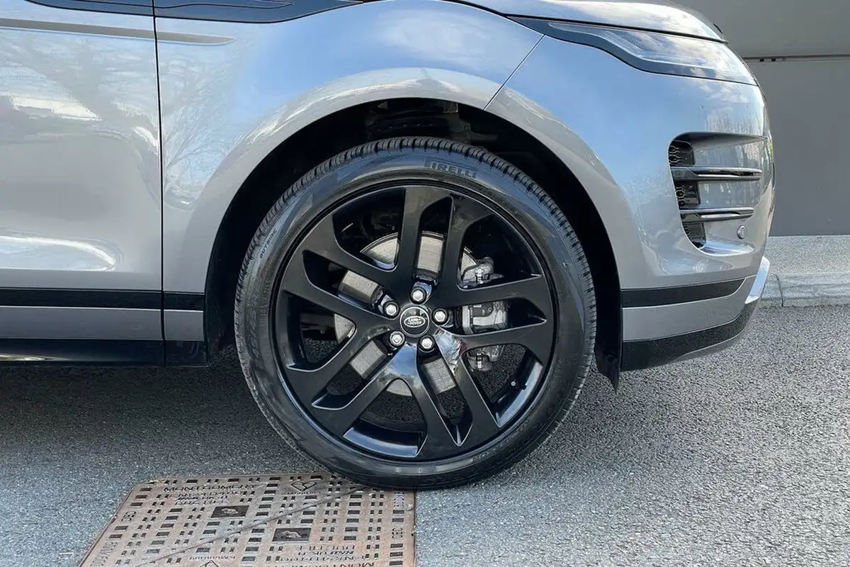 2024-land-rover-range-rover-evoque-20-d200-dynamic-se-big-3