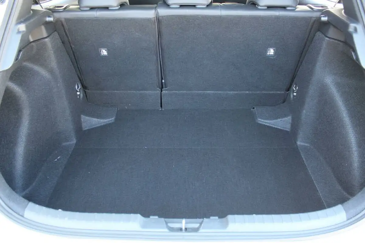 2023-toyota-corolla-18-vvt-i-gr-sport-138bhp-hatchback-big-31
