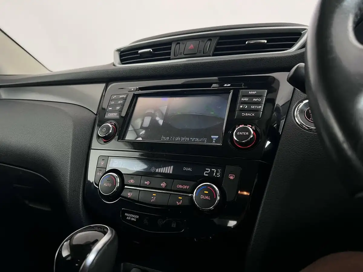2017-nissan-qashqai-12-dig-t-n-connecta-glass-roof-pack-xtronic-cvt-big-26