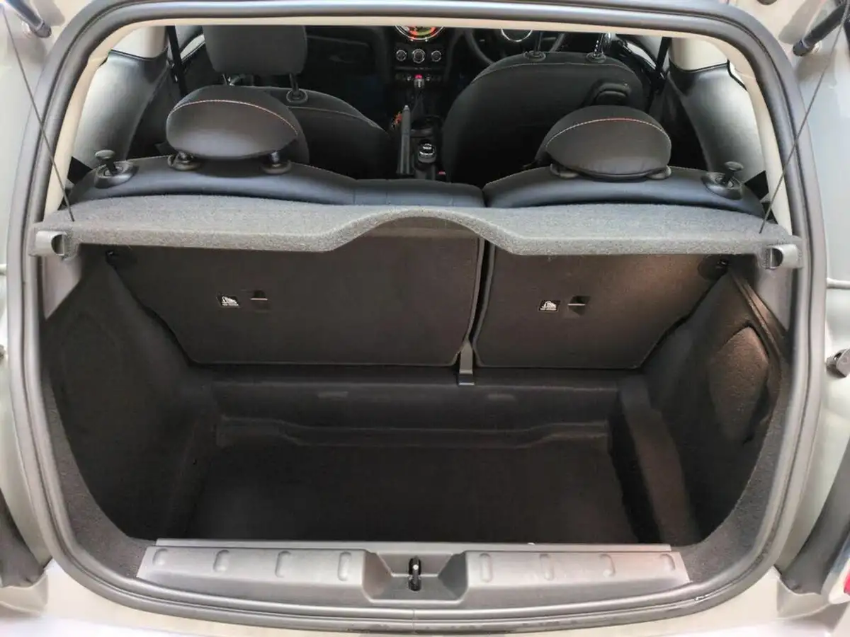 2022-mini-cooper-15-cooper-classic-hatchback-3d-big-24