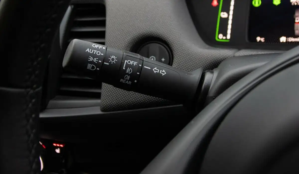2022-honda-jazz-15-i-mmd-crosstar-ex-109ps-big-18
