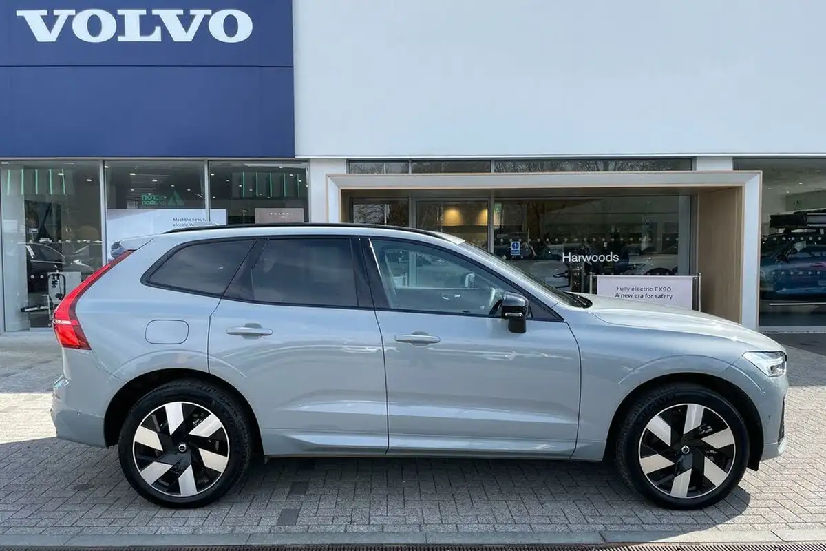 2024-volvo-xc60-20-b5-plus-big-1