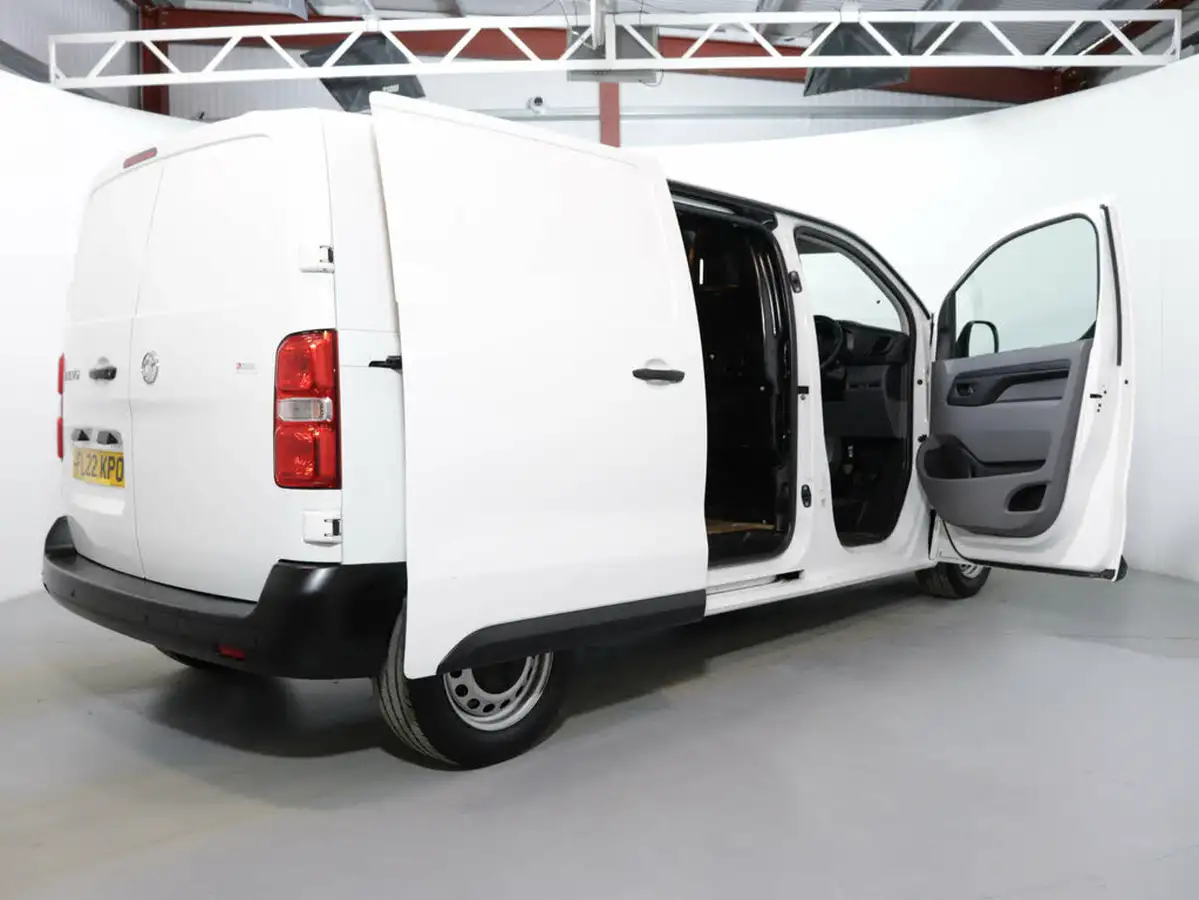 2022-vauxhall-vivaro-15td-2900-l1h1-dynamic-big-43
