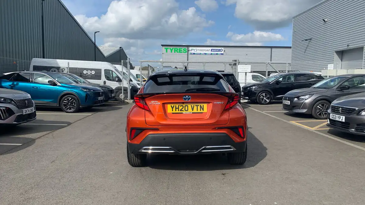 2020-toyota-c-hr-20-vvt-i-orange-edition-big-8