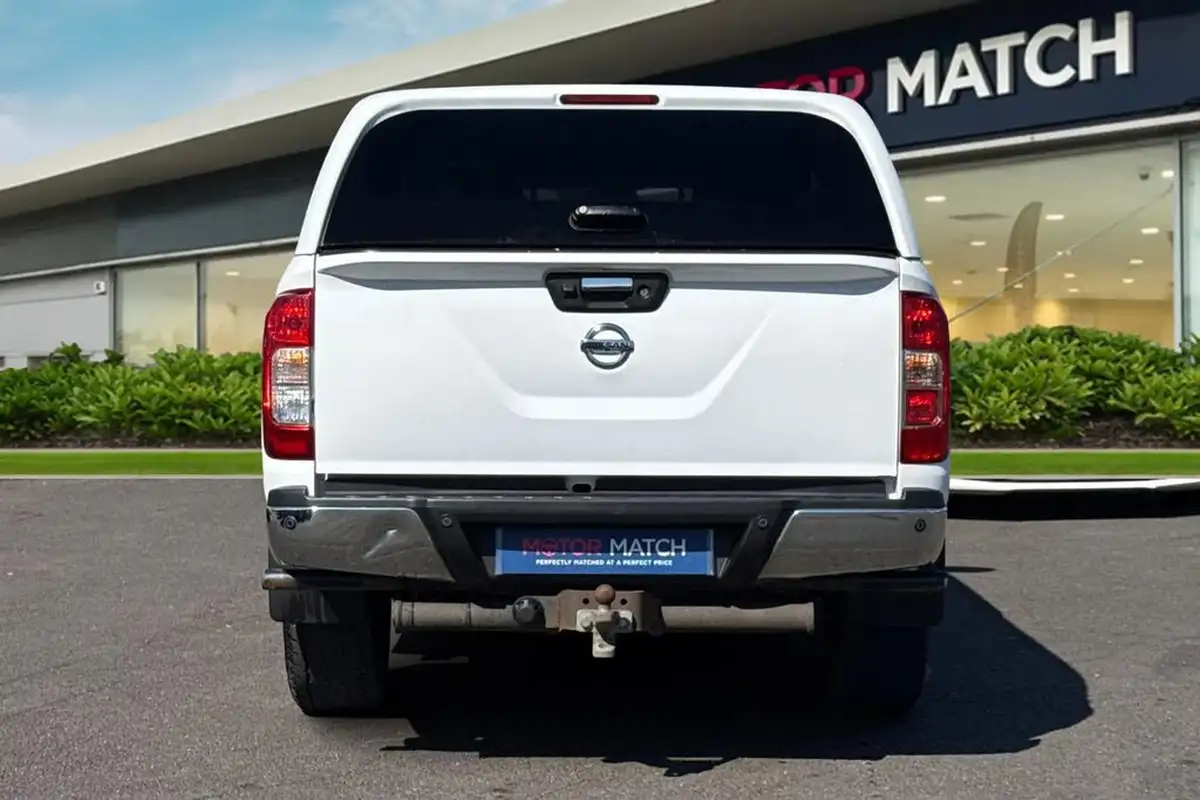 2020-nissan-navara-23dci-tt-tekna-8-navileather-auto-big-3