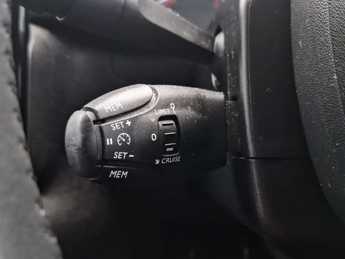2019-citroen-c3-12-puretech-flair-82ps-ss-big-13