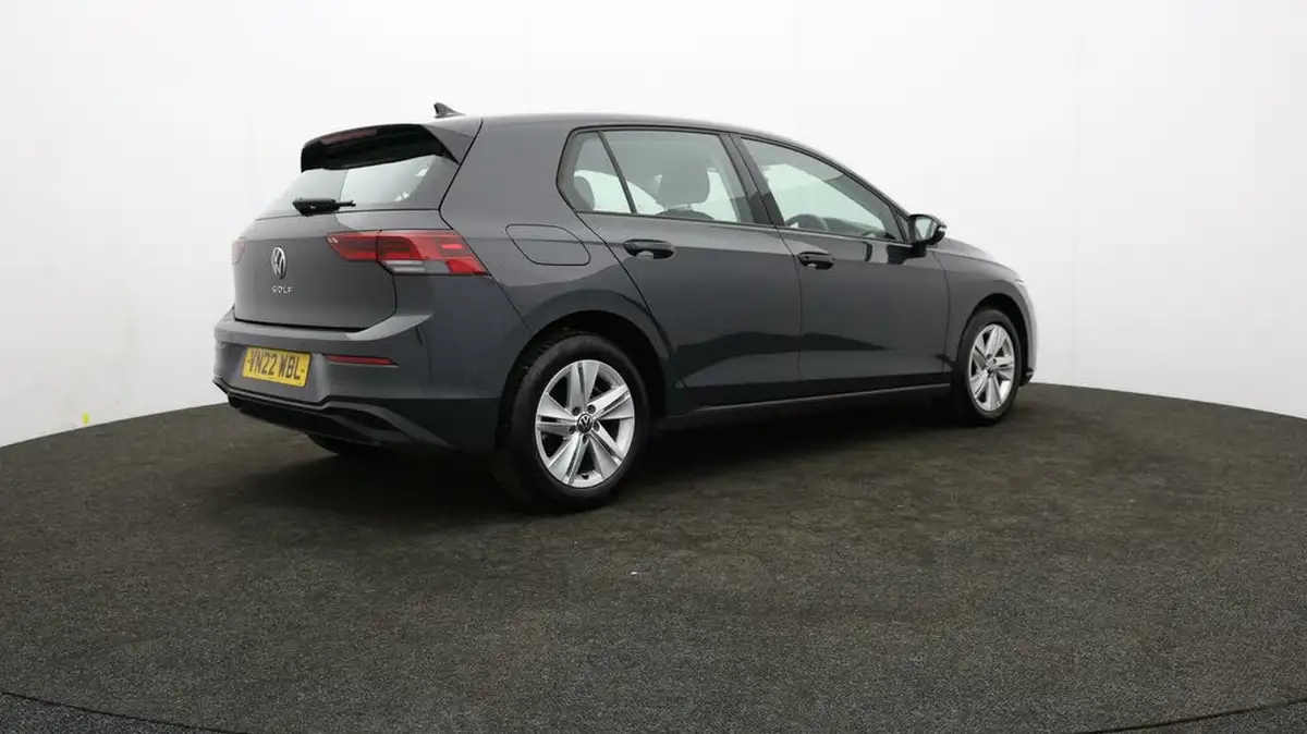2022-volkswagen-golf-15-tsi-life-130ps-hatchback-big-24