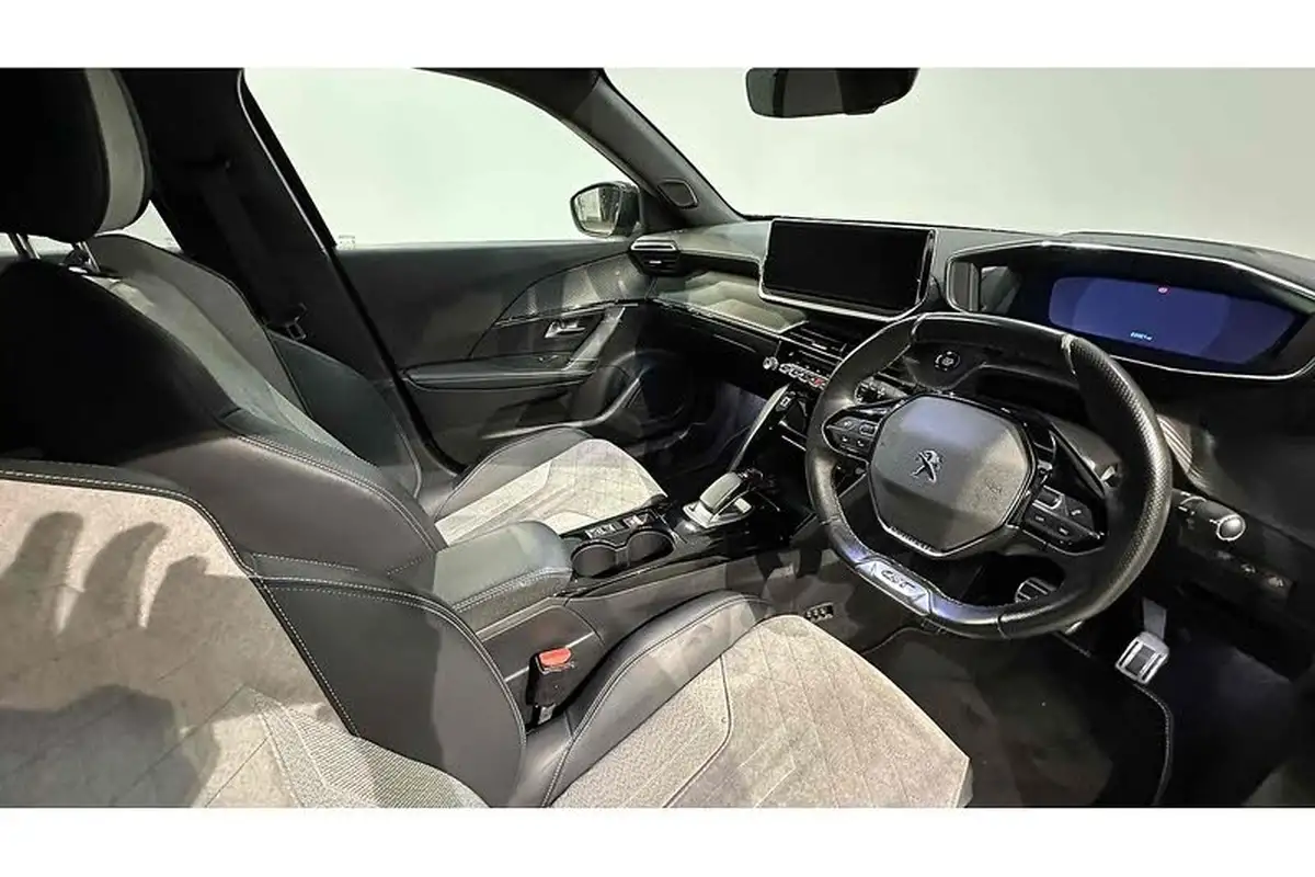 2021-peugeot-2008-suv-e-gt-premium-big-20